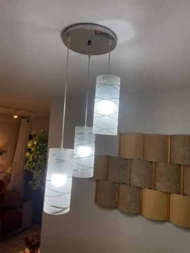 Vendo linda luminária de teto!
