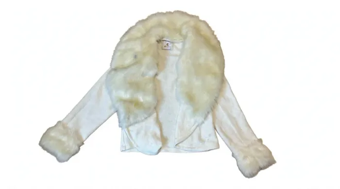 Casaco branco com pelos- Drumm tricot