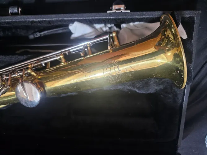 Saxofone soprano júpiter jps 749-547