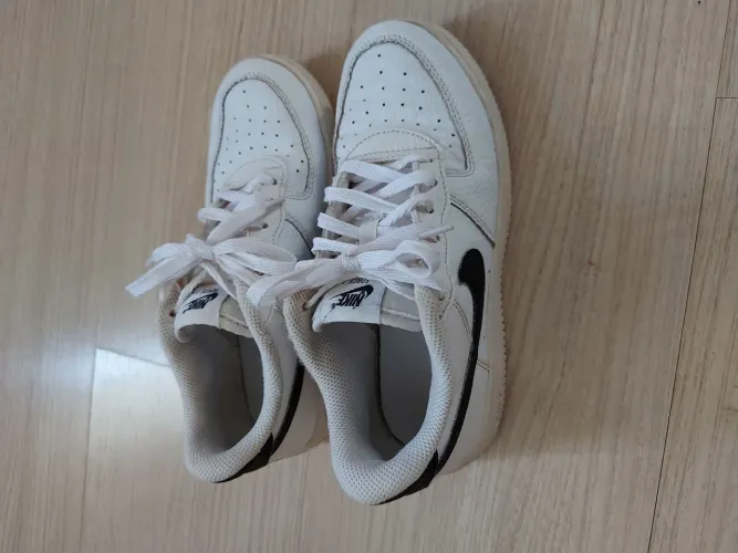 Tênis Nike original N° 33.5