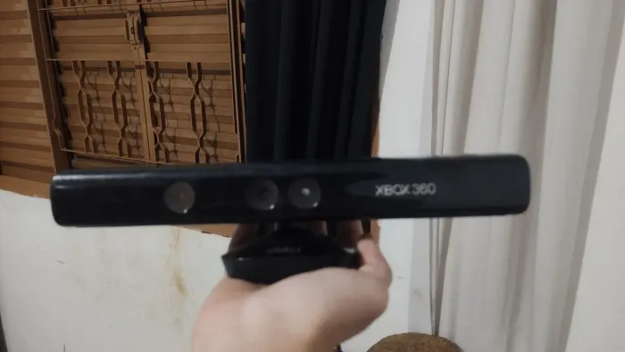 Kinect e Cabo AV do Xbox 360 slim
