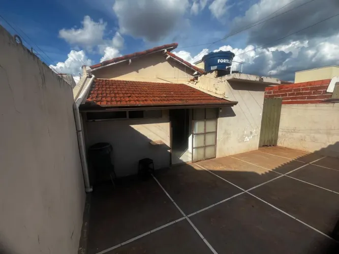 Casa com 3 dormitórios à venda, 70 m² por R$ 230.000,00 - Vila Nova - Jaú/SP