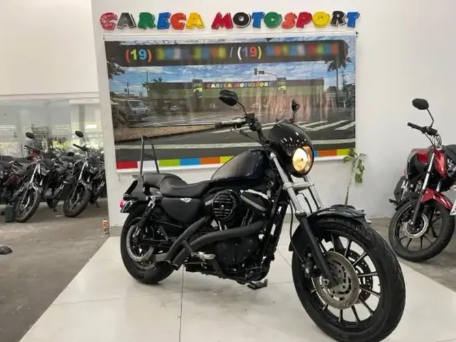 HARLEY-DAVIDSON SPORTSTER XL 883
