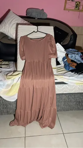Vendo roupas em bom estado pouco tempo de uso . Valor 35,00 cada peça