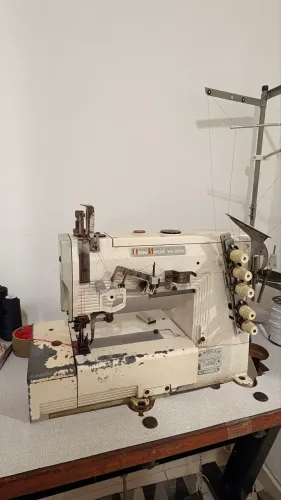 Máquina colarete 3 agulhas KANSAI 