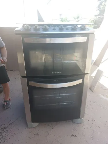 Fogao Electrolux forno duplo 4 bocas 