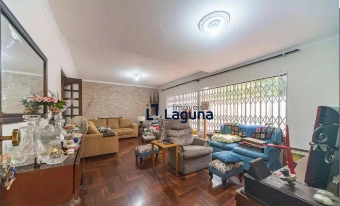 Casa com 3 quartos, sendo 1 suíte para alugar, 338 m² por R$ 8.000/mês - Vila Homero Thon