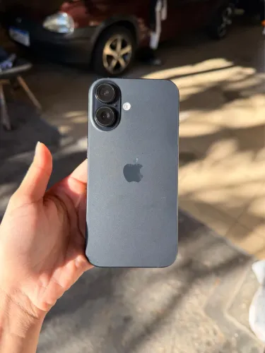 IPHONE 16 