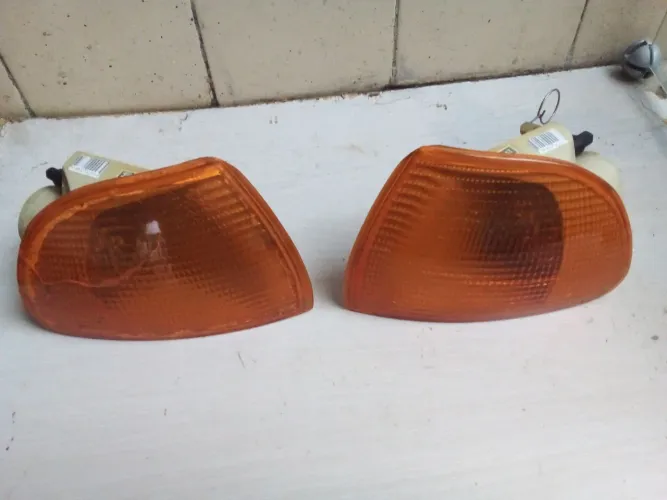 Lanternas (pisca) seta (par) Fiat Palio/Tempra.