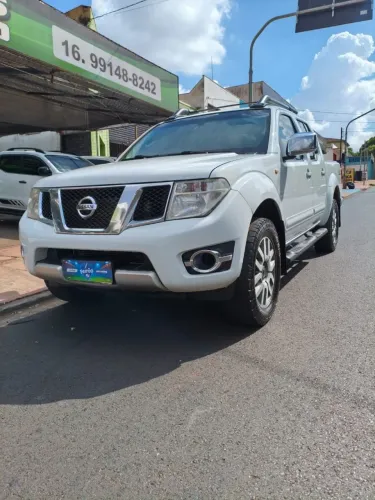 Nissan Frontier SL CD 4X4 2.5tb Diesel AUT 2014