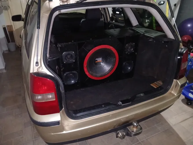 Som automotivo