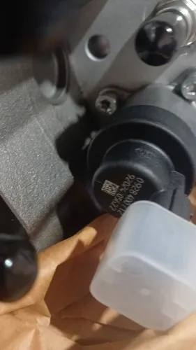 Vendo bomba de alta para motor Cummins 