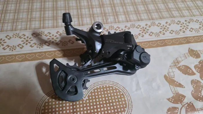 Câmbio Shimano Cues 10/11v RD-U6000