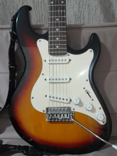 Guitarra Strinberg Stratocaster Sunburst