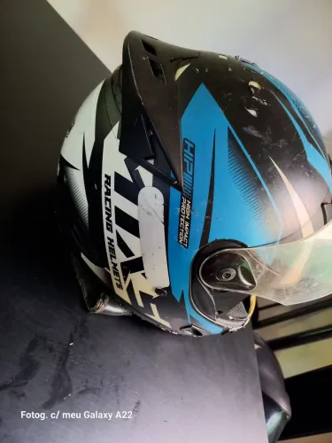 Capacete número 60