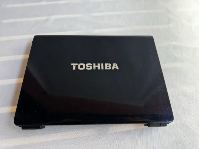Notebook Toshiba Satellite U305-S2812. (Sucata)