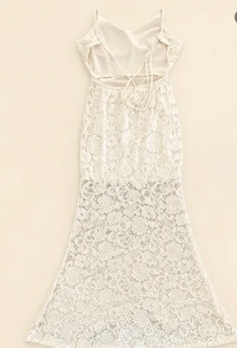 VESTIDO LONGO OFF-WHITE RENDADO