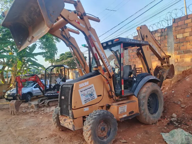 Retroescavadeira Case 580 m