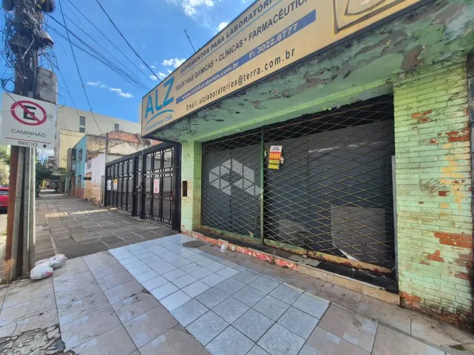 Loja de alvenaria na principal avenida do bairro Navegantes - alto potencial comercial