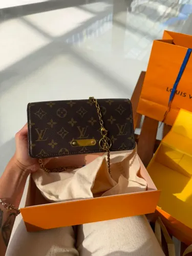 Louis vuitton Wallet on Chain Lily Monogram