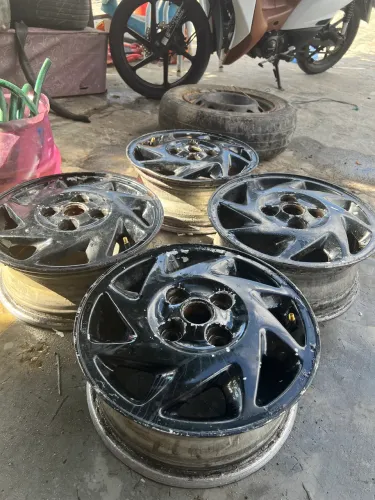 Roda de carro aro 13