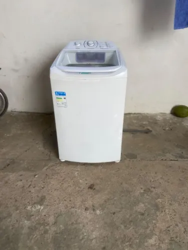 Máquina de lavar Electrolux 12kg cesto inox