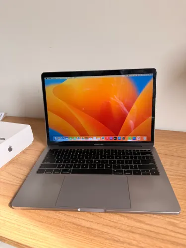 MackBook Apple, perfeito estado.
