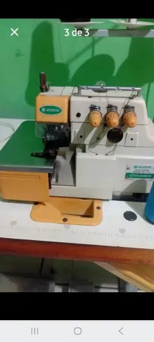 Maquina industrial overlok semi nova bem conservada