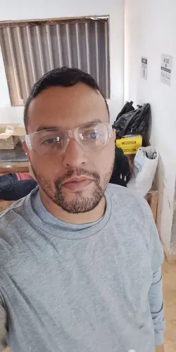 Ajudante de Obras