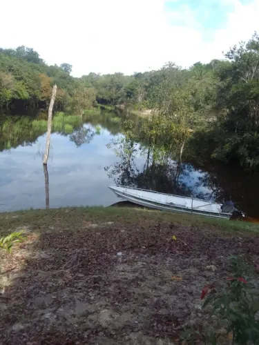 Sitio no Tarumã Mirim