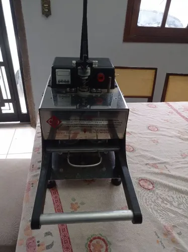 Seladora de embalagens Delpak Delpack