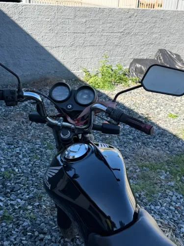 Vendo Fan 125 em dia no meu nome 