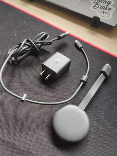 Google Chromecast 2ª Geração NC2-6A5 com fonte e cabo