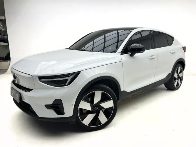 Volvo C40 Twin Ultimate (elétrico) 2024
