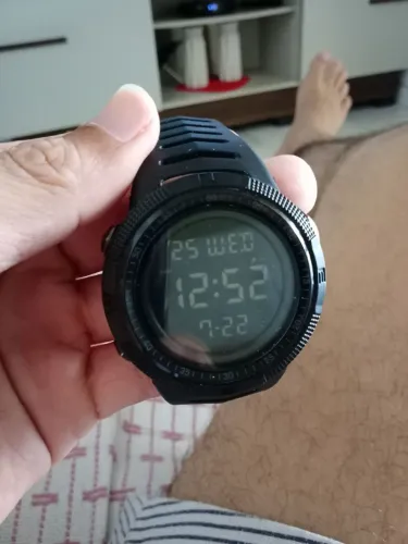Relógio skimei em estado de zero