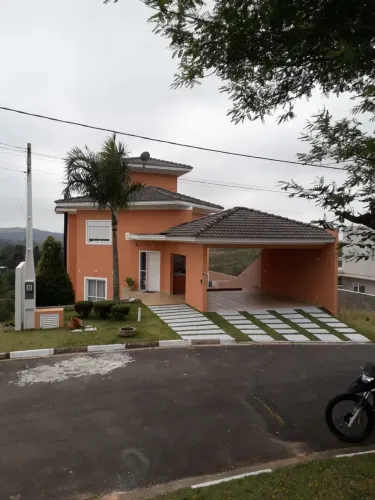 Casa de Alto Padrão no Condomínio Ponderosa São Roque/SP