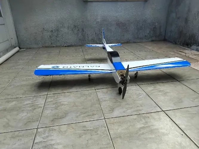 Aeromodelo Calmato asa baixa, 1,60m