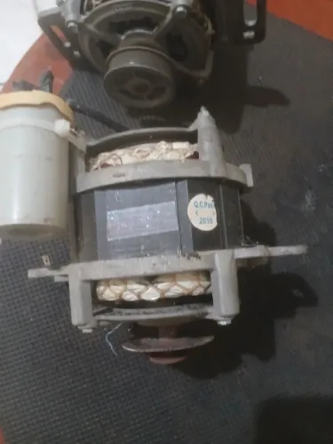 02 motores de máquina de lavar