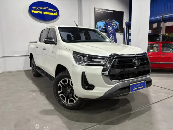 Toyota Hilux CD SRX 4X4 2.8 TDI 16V Diesel Aut. 2022