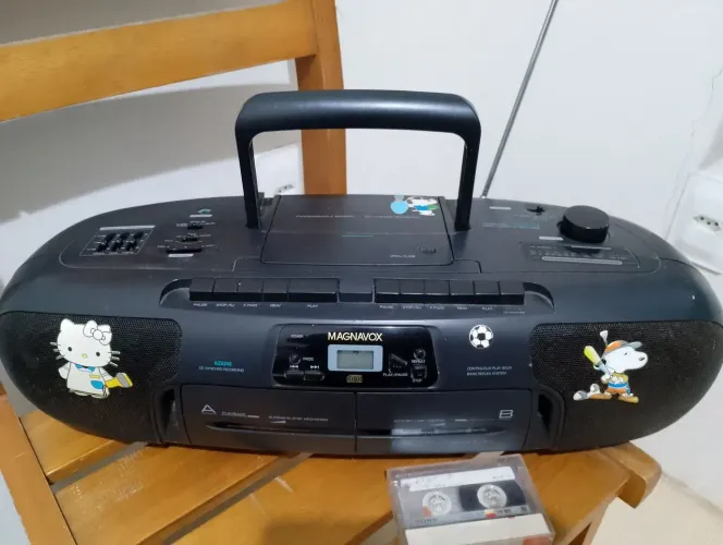 Som portátil Magnavox