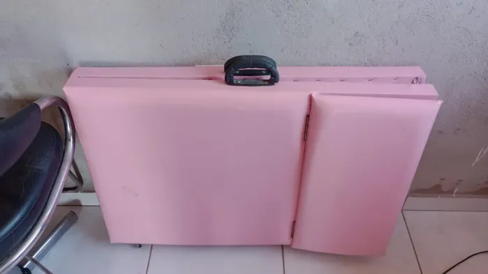 Vendo maca para atendimento na área da beleza, portátil facilita até atendimento a domi