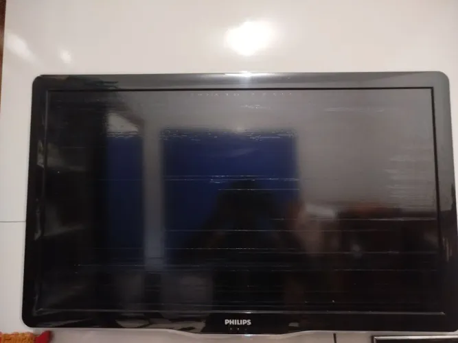 TV Philips 40 polegadas (funcionando)