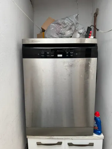 Lava louça 14 serviços Eletrolux