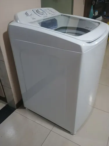 Máquina de lavar roupa Eletrolux