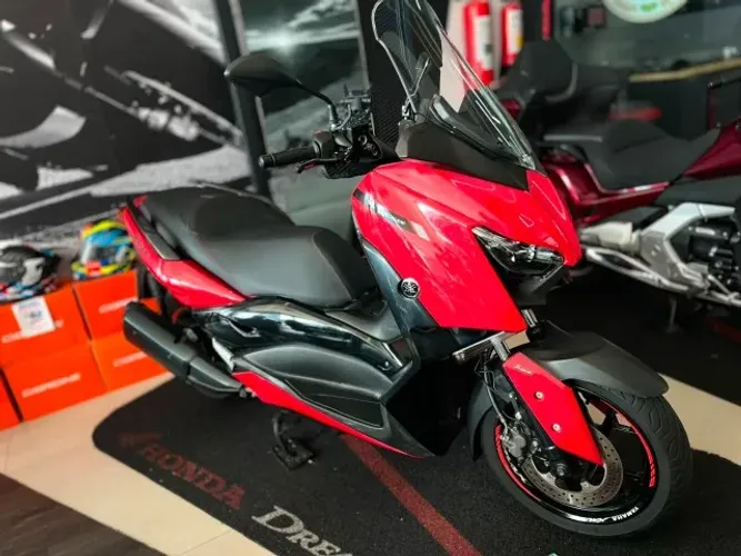 X-MAX 250 2024 