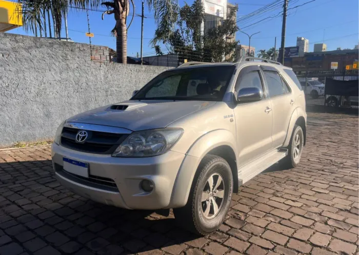 Toyota Hilux SW4 SRV D4-d 4X4 3.0 TDI Dies. AUT 2006