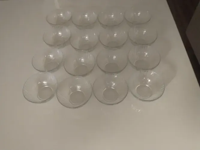 Vendo utensilios de vidro