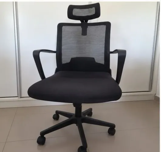 Cadeira ergonômica telada