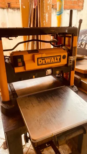 Plaina Desengrosso Dewalt DE733-B2