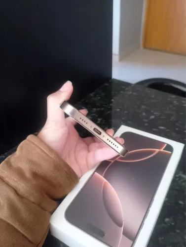 iPhone 16 pro Max 256 desert